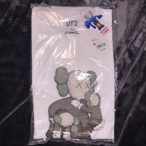 Uniqlo x Kaws